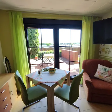 Apartment Am Tiefwarensee *